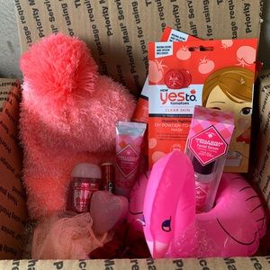 Pink/red box of sunshine!❤️